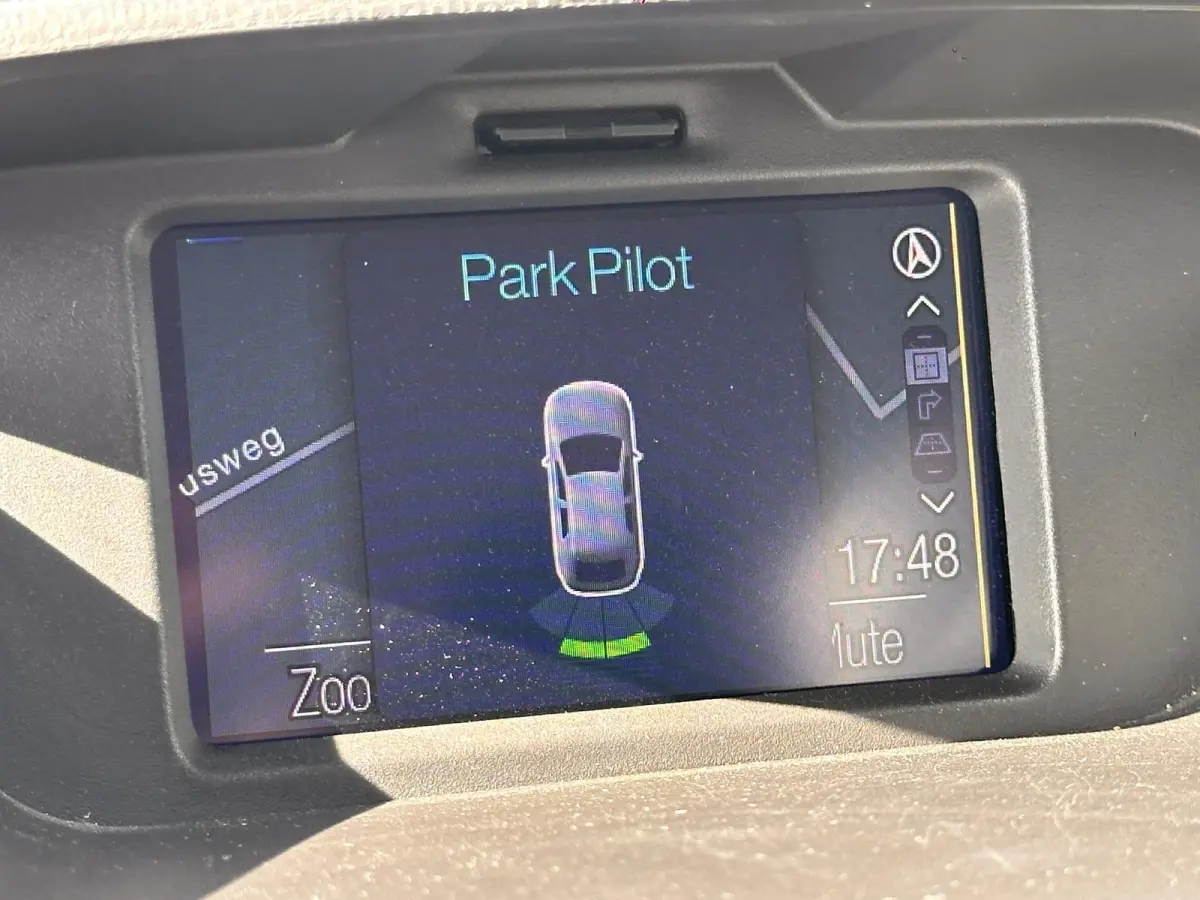 1.0 EcoBoost Titanium 125PK | 2e Eigenaar | NL AUTO | Navigatie | Sony Audio | Climate Control | Cruise Control | Stoelverwarming | Voorruitverwarming | Parkeersensoren | Privacy Glass |