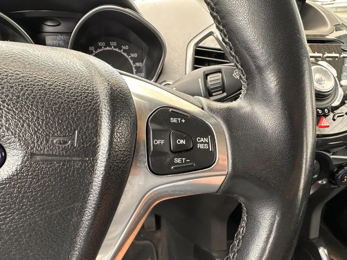 1.0 EcoBoost Titanium 125PK | 2e Eigenaar | NL AUTO | Navigatie | Sony Audio | Climate Control | Cruise Control | Stoelverwarming | Voorruitverwarming | Parkeersensoren | Privacy Glass |