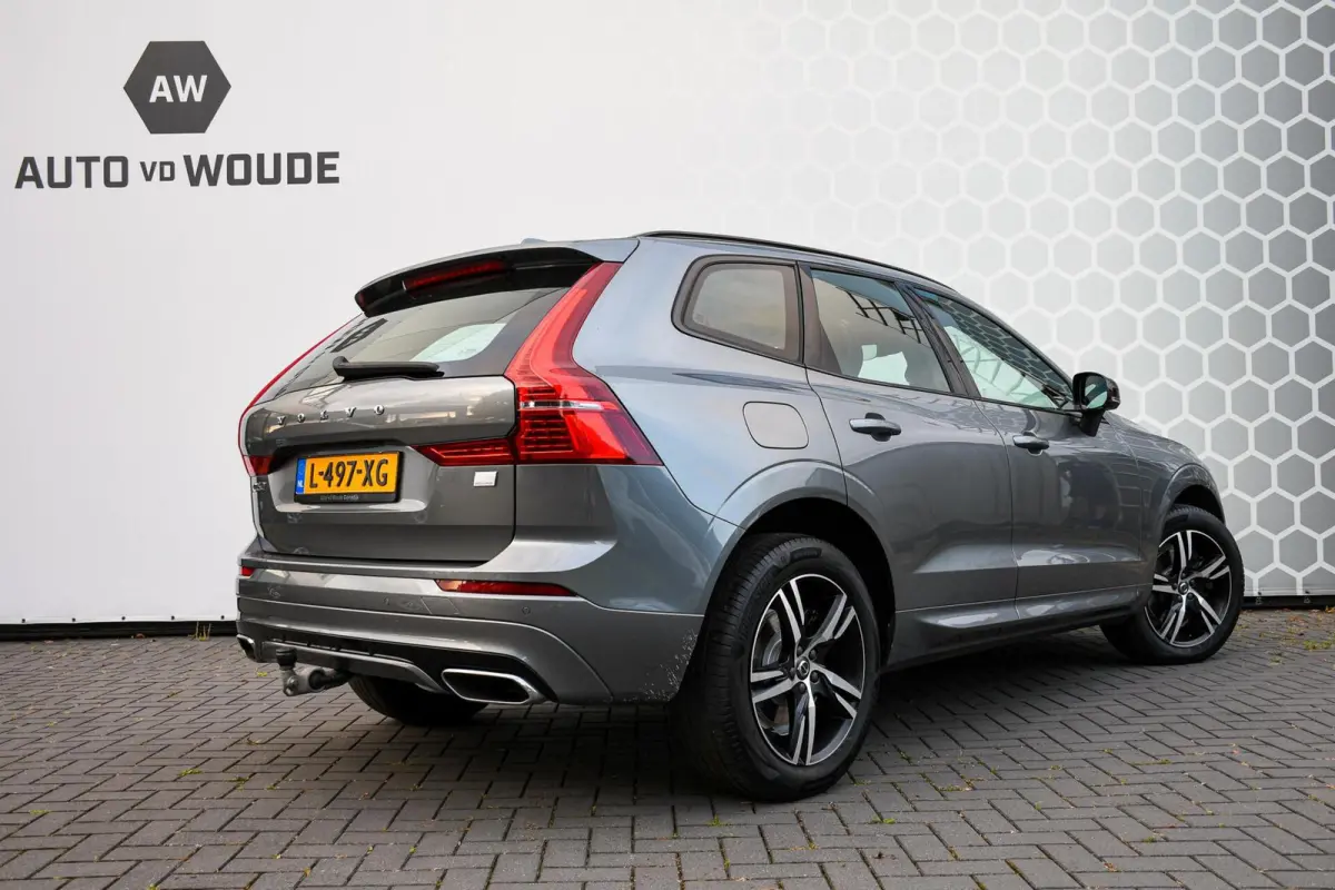 2.0 Recharge T6 AWD R-Design PANO LEER TREKHAAK LED