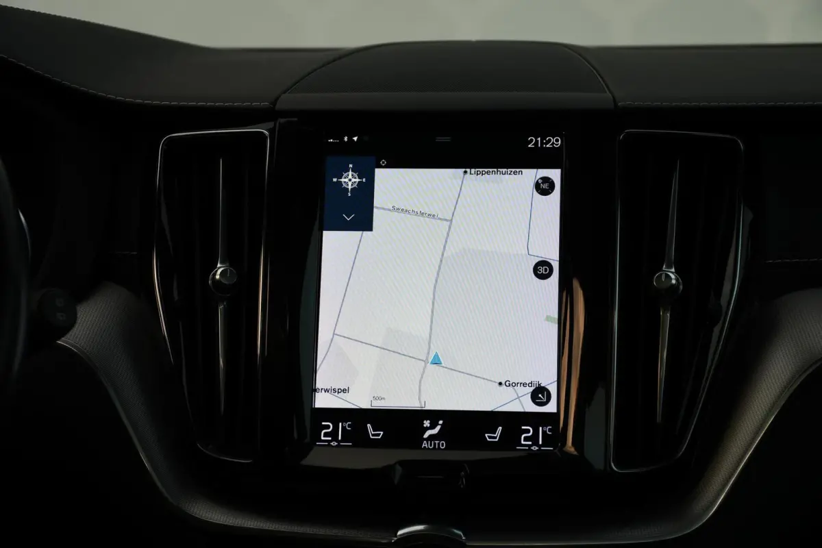 2.0 Recharge T6 AWD R-Design PANO LEER TREKHAAK LED