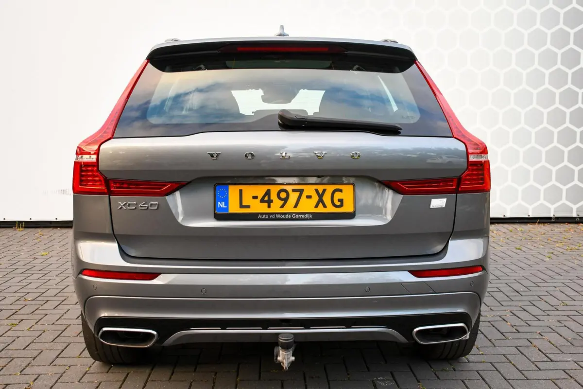 2.0 Recharge T6 AWD R-Design PANO LEER TREKHAAK LED