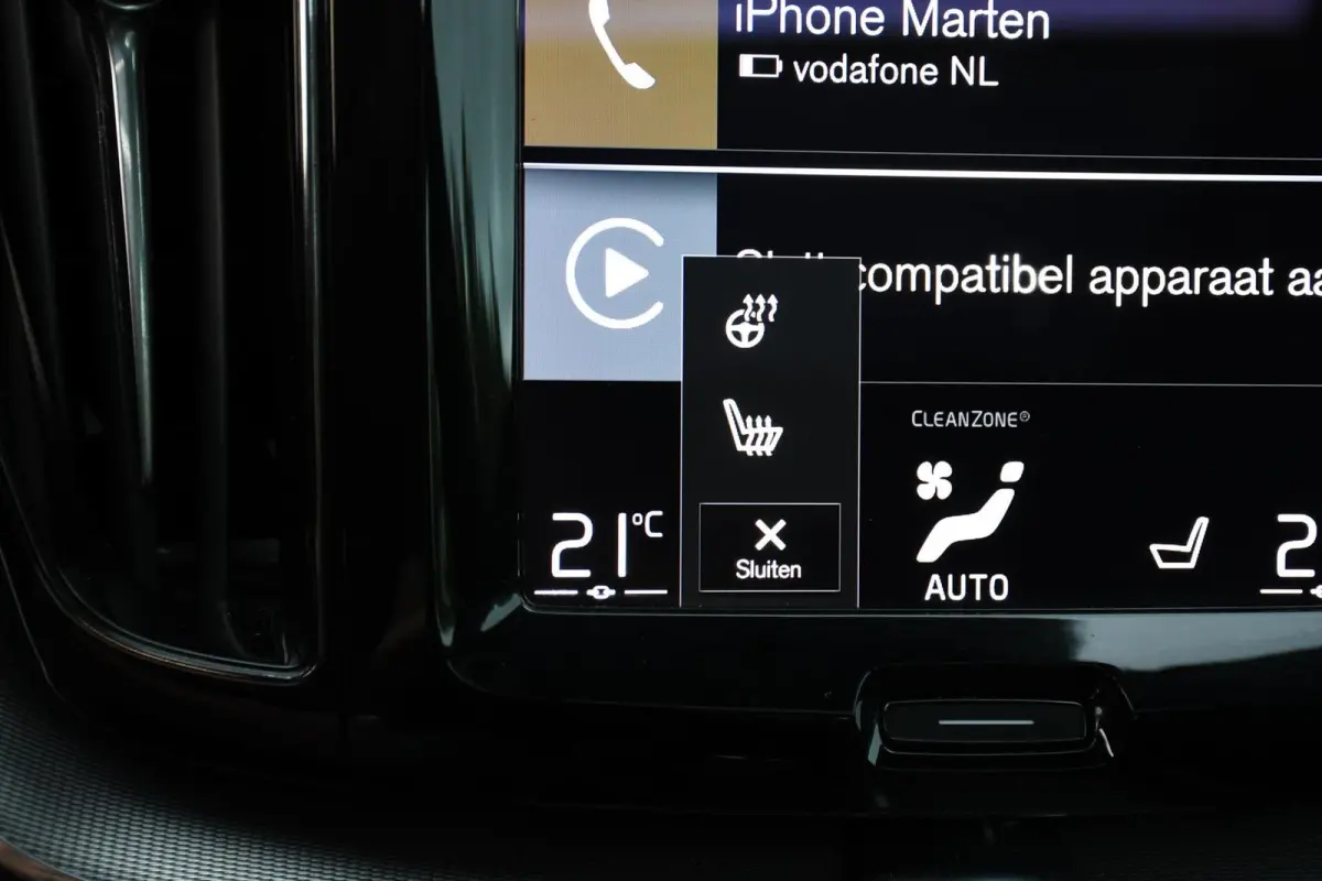2.0 Recharge T6 AWD R-Design PANO LEER TREKHAAK LED