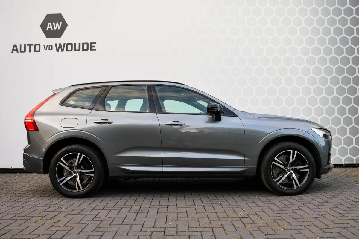 2.0 Recharge T6 AWD R-Design PANO LEER TREKHAAK LED