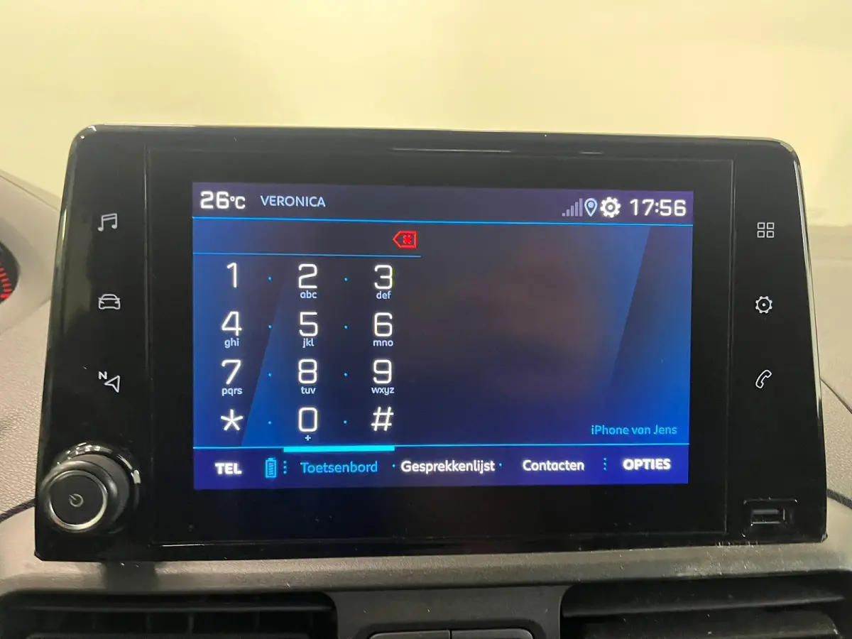 1.5 BlueHDI 100pk Premium Airco Navi Carplay Cruise Control PDC Achter