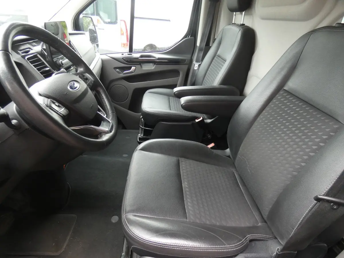 320 2.0 TDCI L2H1 Sport* navi/cam*xenon*