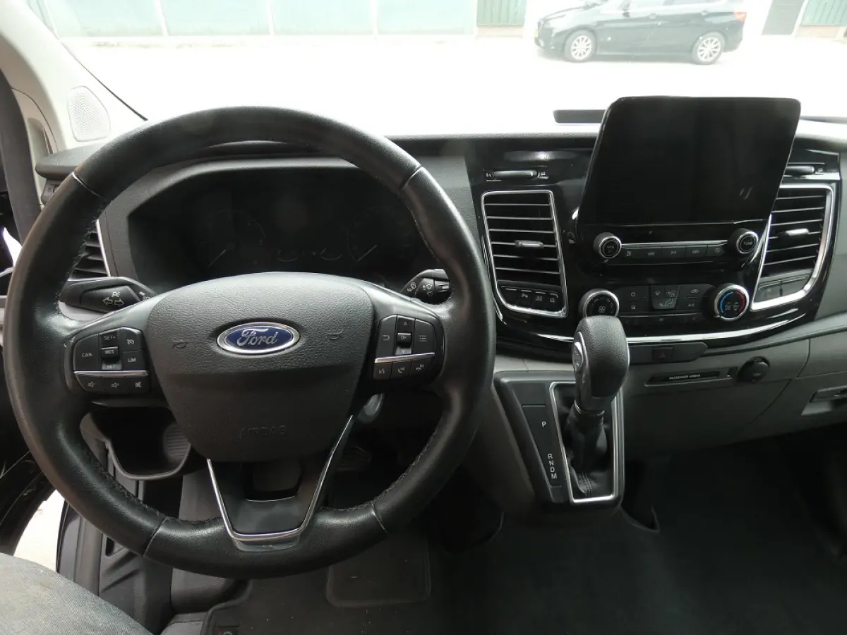 320 2.0 TDCI L2H1 Sport* navi/cam*xenon*