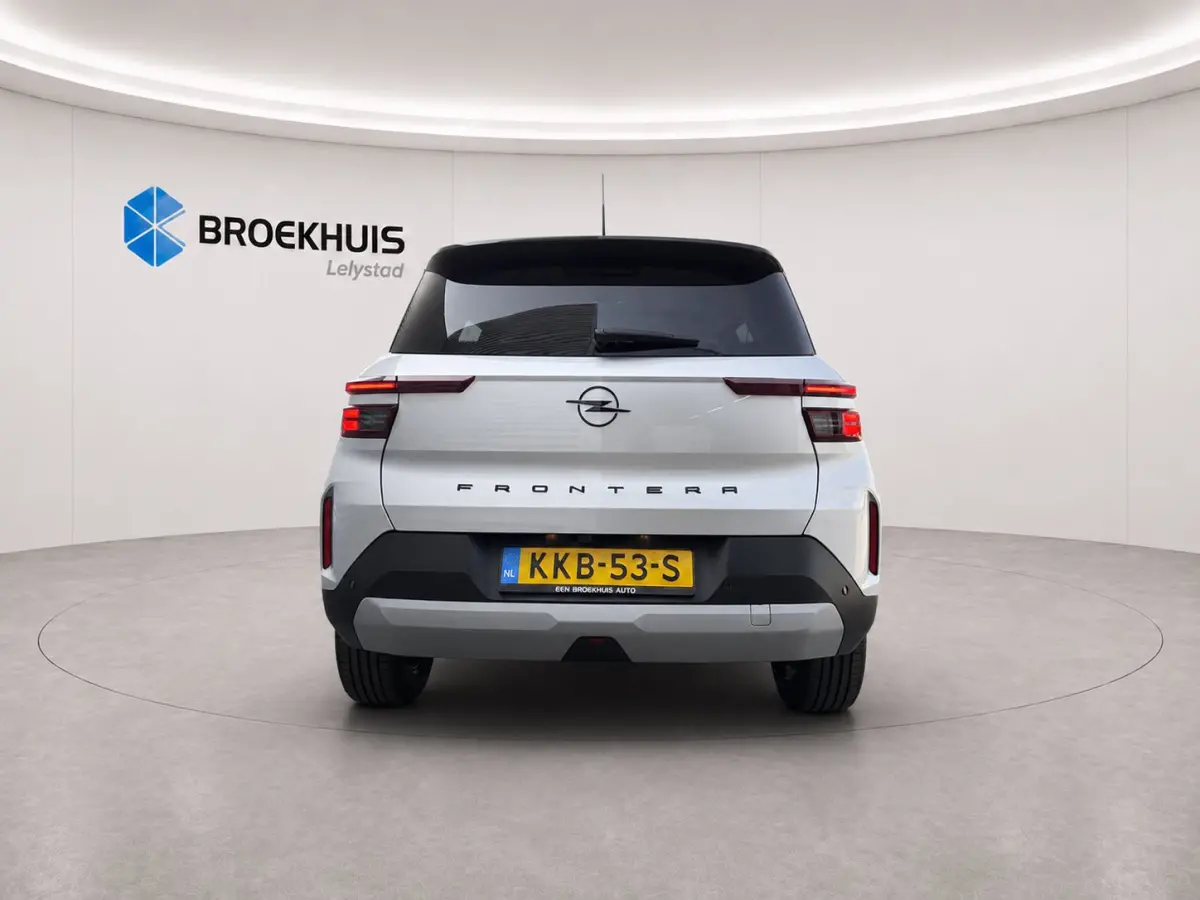 GS - | 11 kW boordlader | 17" Lichtmetalen velgen in Zwart met 215/60 R17 banden | Achteruitrijcamera