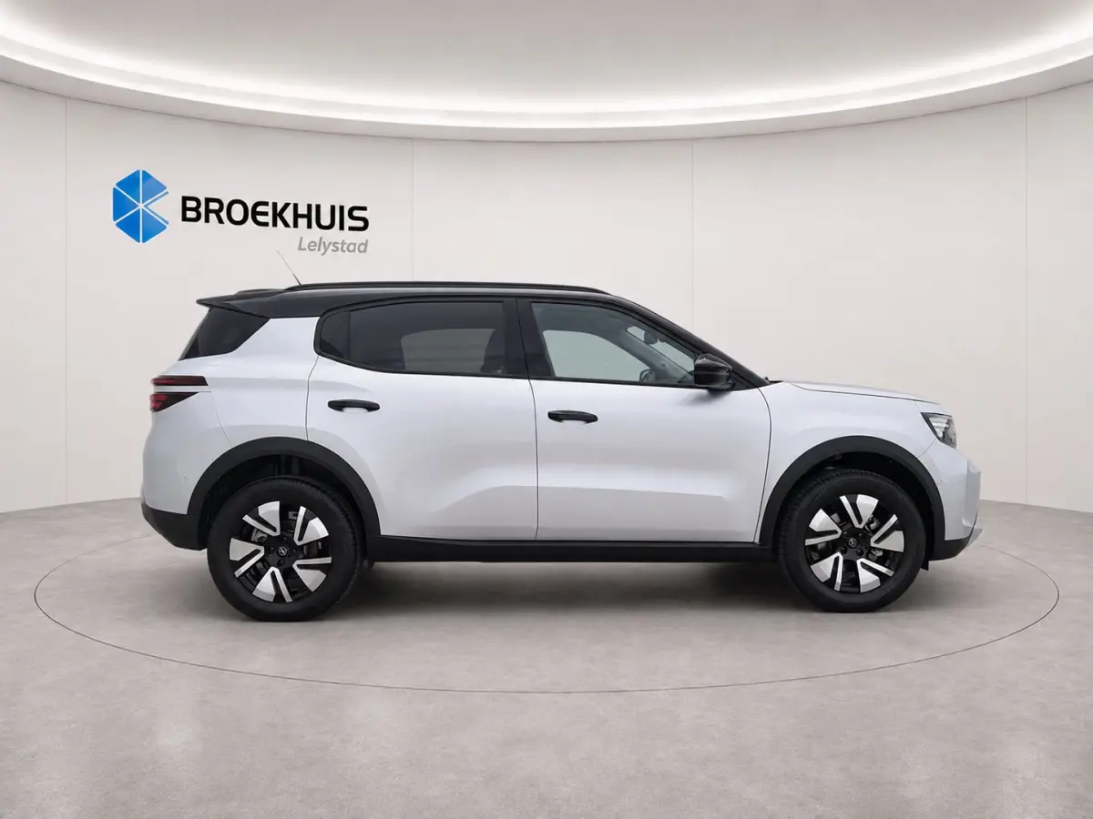 GS - | 11 kW boordlader | 17" Lichtmetalen velgen in Zwart met 215/60 R17 banden | Achteruitrijcamera