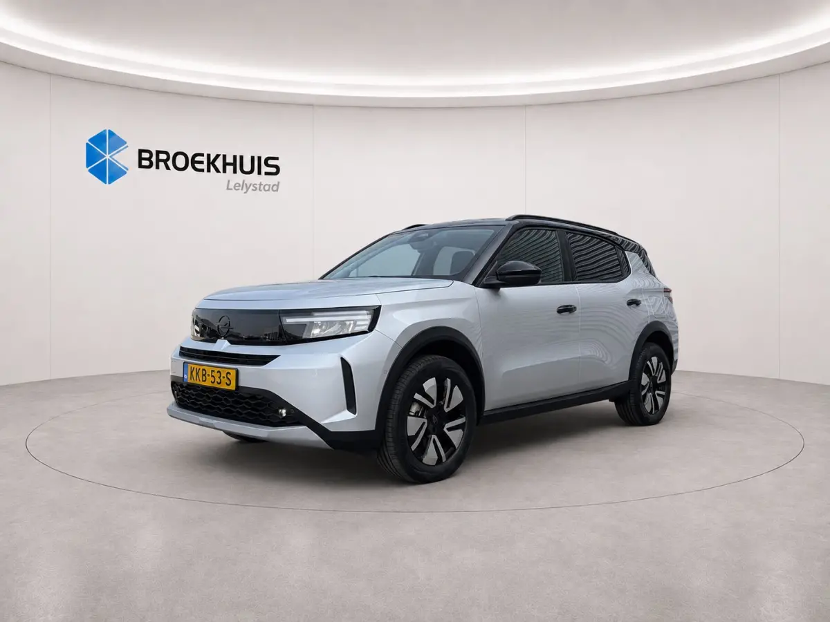 GS - | 11 kW boordlader | 17" Lichtmetalen velgen in Zwart met 215/60 R17 banden | Achteruitrijcamera