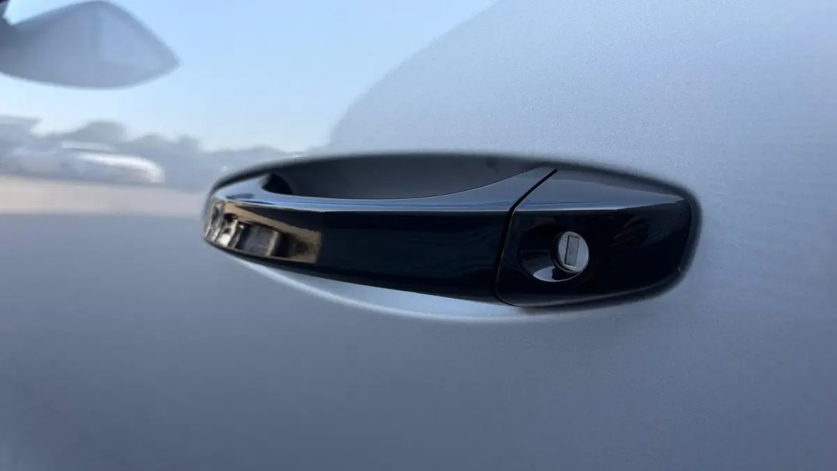 GS - | 11 kW boordlader | 17" Lichtmetalen velgen in Zwart met 215/60 R17 banden | Achteruitrijcamera