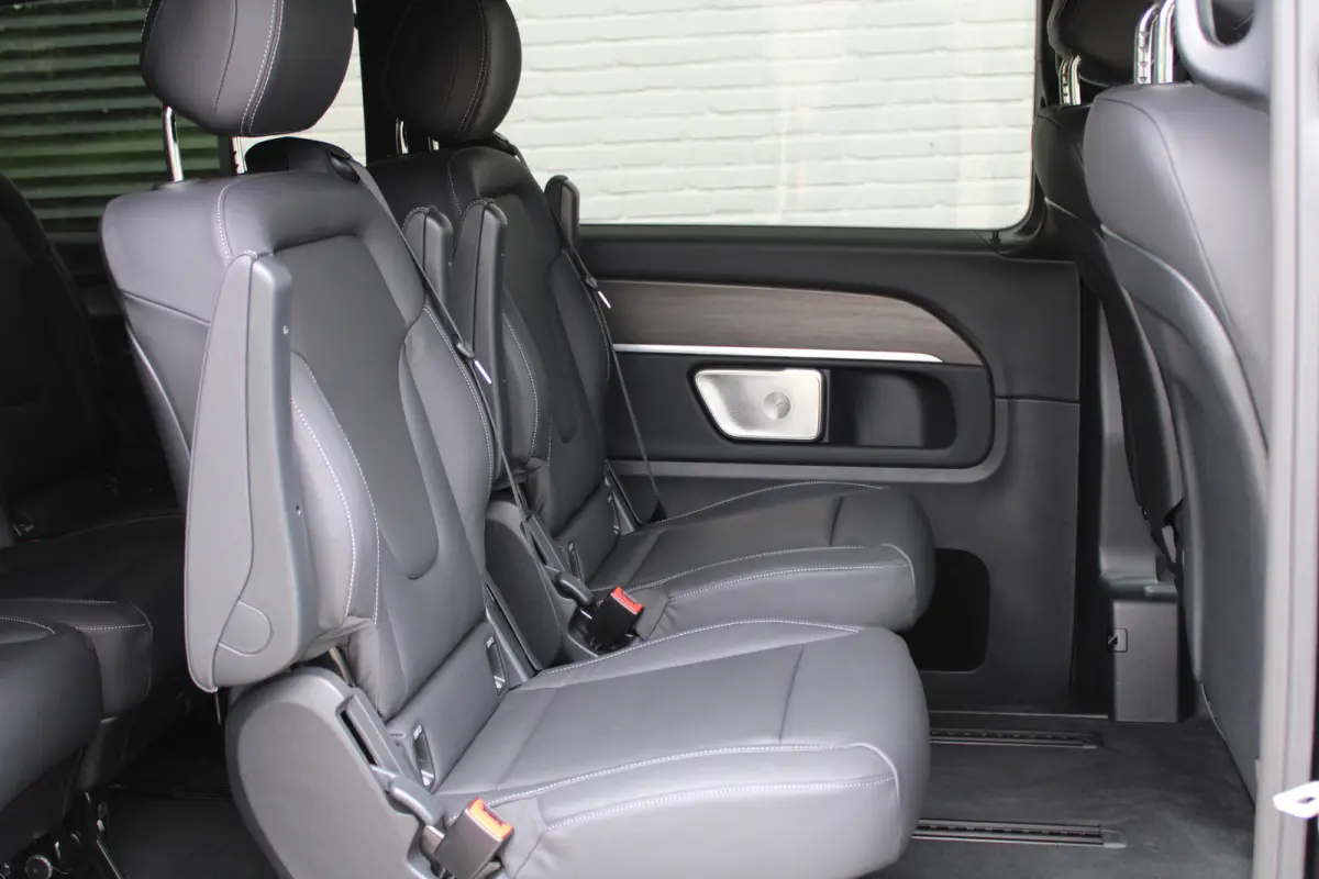 300 L2 / AMG / Luchtvering / 7-Persoons / Burmester / Electr Stoelen / Vol Opties / NIEUW!!