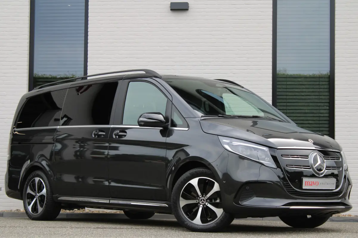 300 L2 / AMG / Luchtvering / 7-Persoons / Burmester / Electr Stoelen / Vol Opties / NIEUW!!