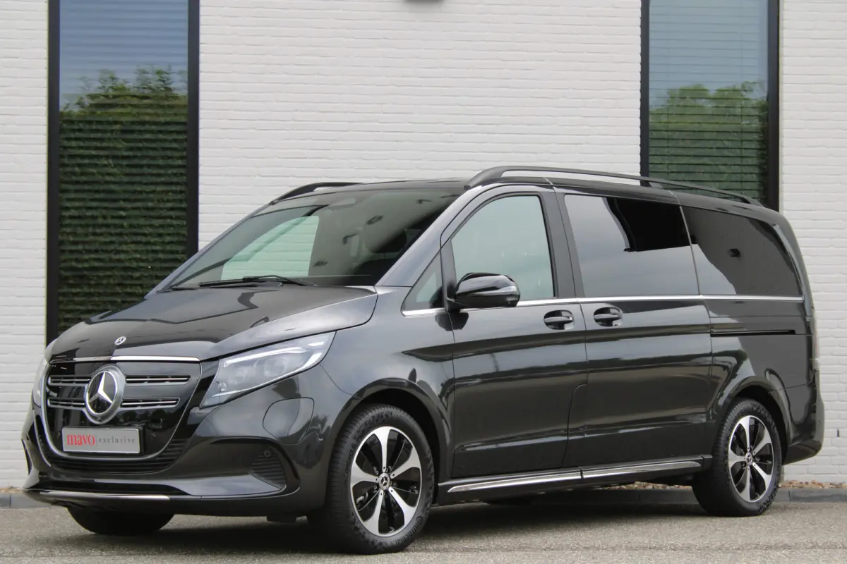 300 L2 / AMG / Luchtvering / 7-Persoons / Burmester / Electr Stoelen / Vol Opties / NIEUW!!