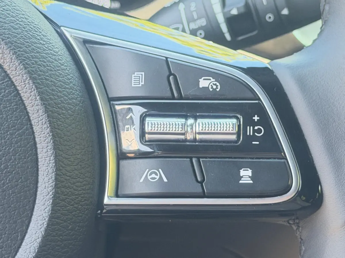 1.0 T-GDi MHEV Design Edition AUTOMAAT | STOELVERWARMING | ELEKTRISCHE ACHTERKLEP | RESTERENDE FABRIEKSGARANTIE TM 2032