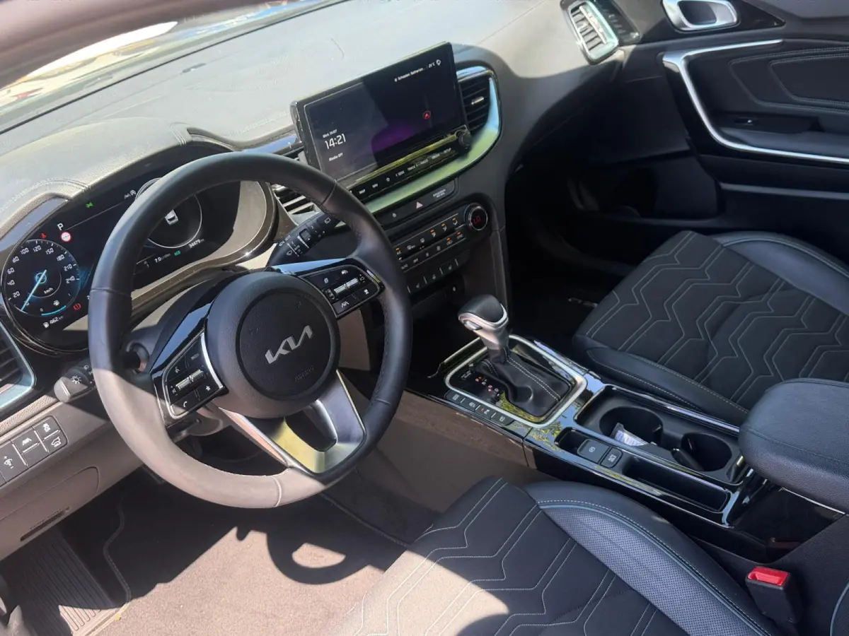 1.0 T-GDi MHEV Design Edition AUTOMAAT | STOELVERWARMING | ELEKTRISCHE ACHTERKLEP | RESTERENDE FABRIEKSGARANTIE TM 2032