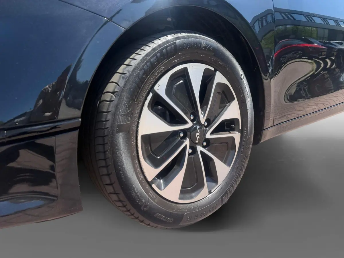 1.0 T-GDi MHEV Design Edition AUTOMAAT | STOELVERWARMING | ELEKTRISCHE ACHTERKLEP | RESTERENDE FABRIEKSGARANTIE TM 2032
