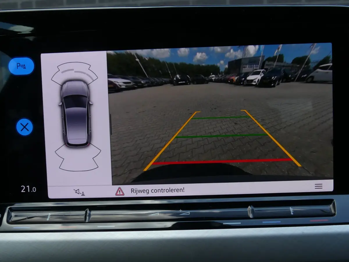 1.0 TSI Life / Carplay / Camera