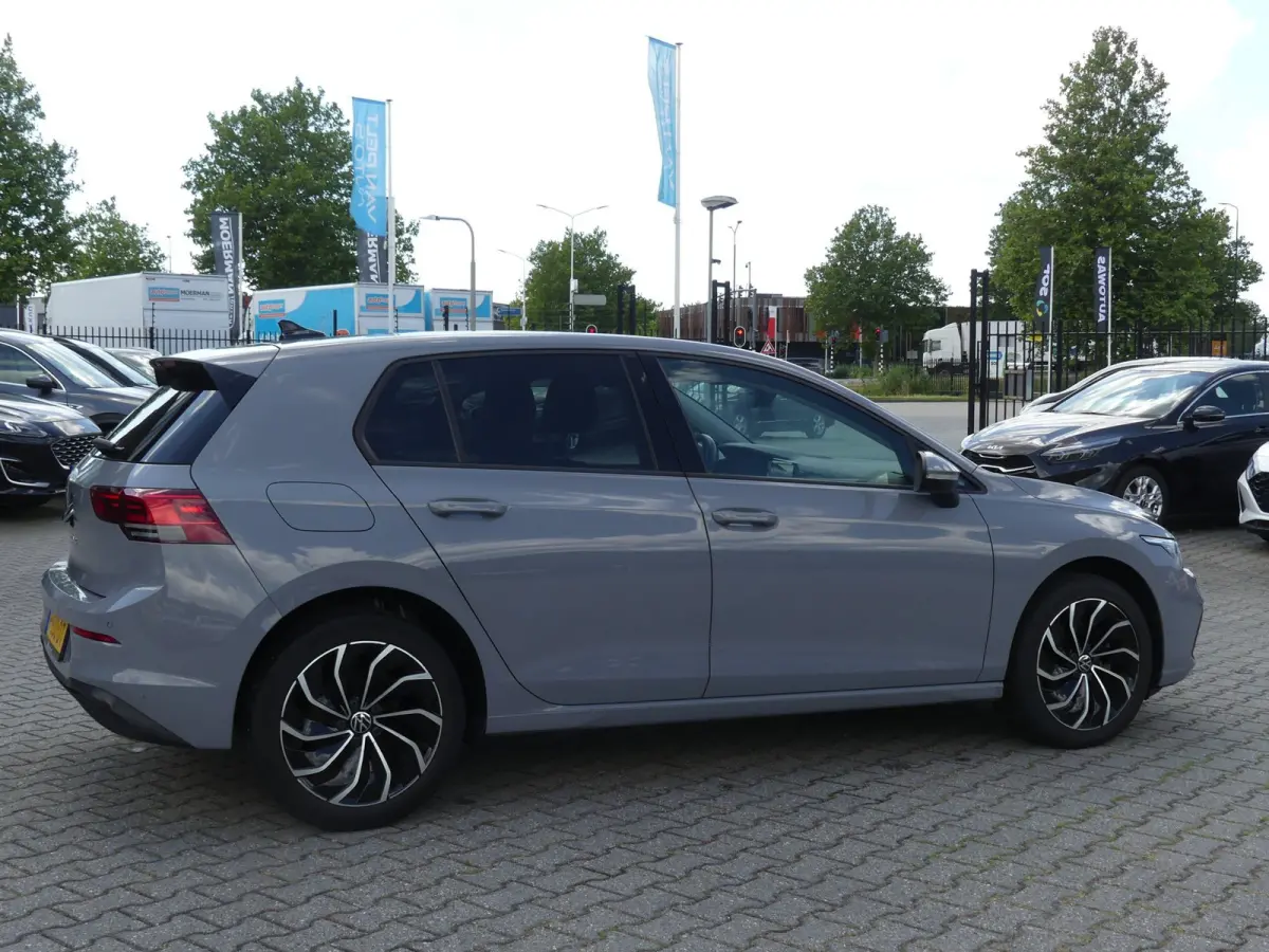 1.0 TSI Life / Carplay / Camera
