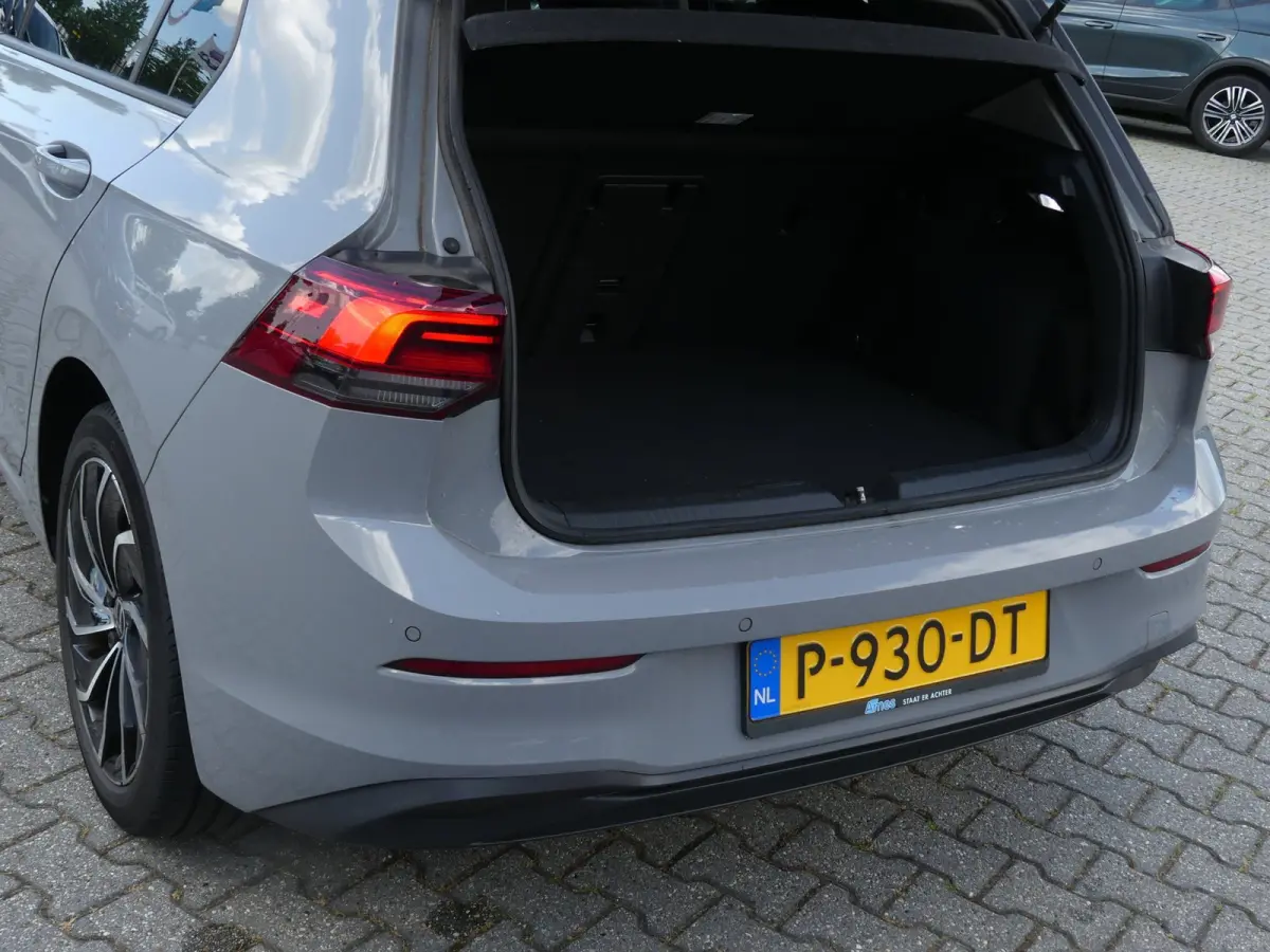 1.0 TSI Life / Carplay / Camera