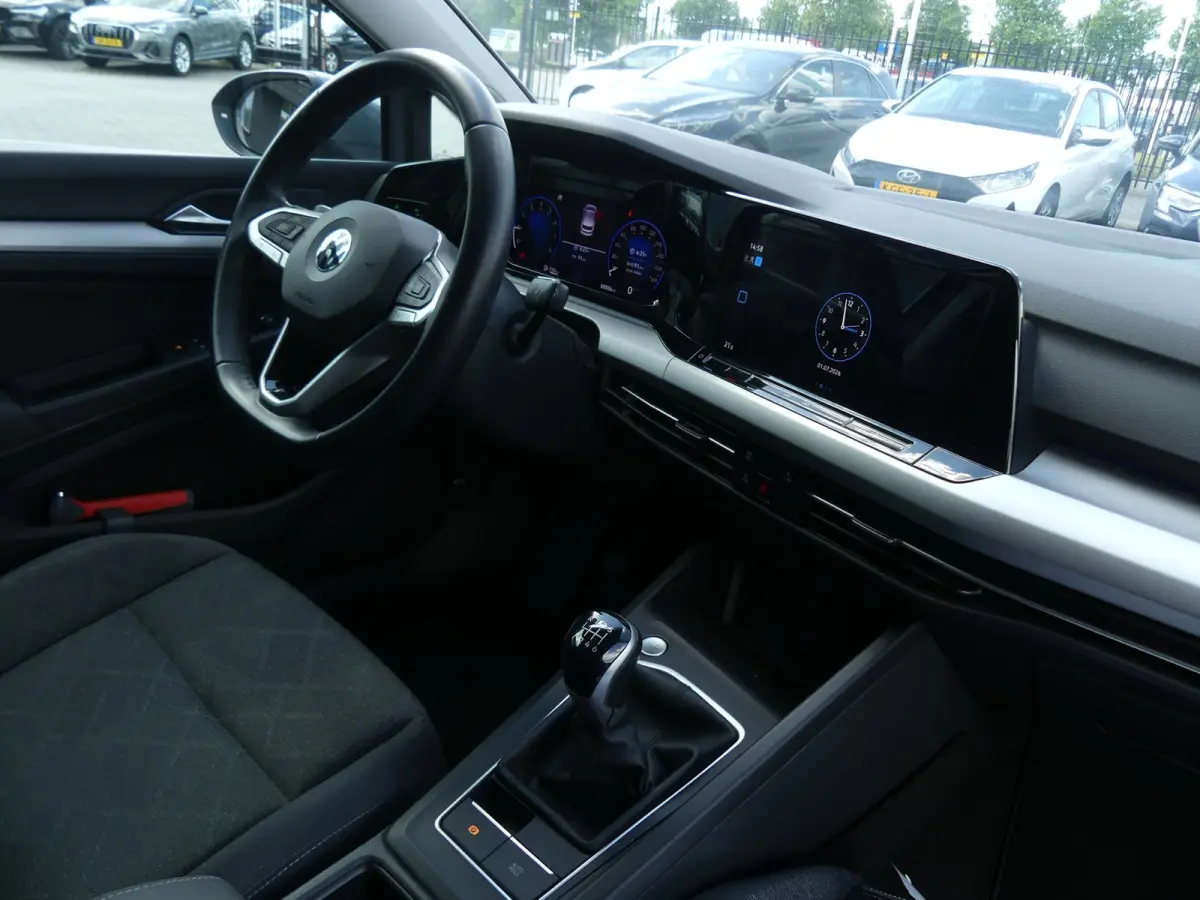 1.0 TSI Life / Carplay / Camera