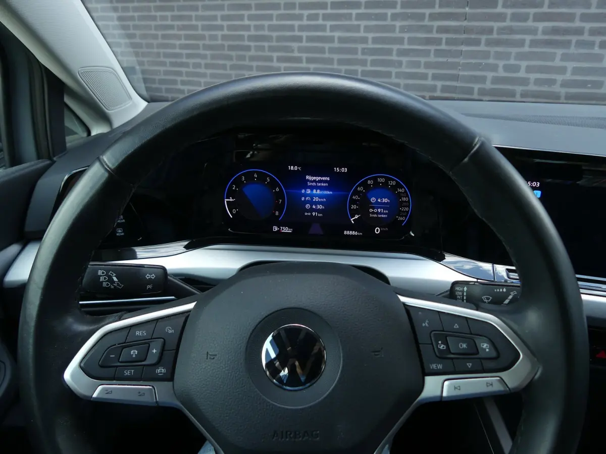 1.0 TSI Life / Carplay / Camera