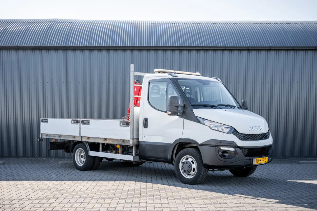 50C15 3.0L | Open Laadbak | Kraan | Euro 6 | 1ste Eigenaar| 146 PK | 3-Zits