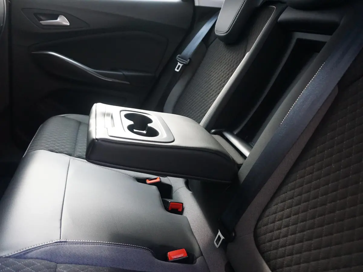 1.6 Turbo Hybrid Business Edition