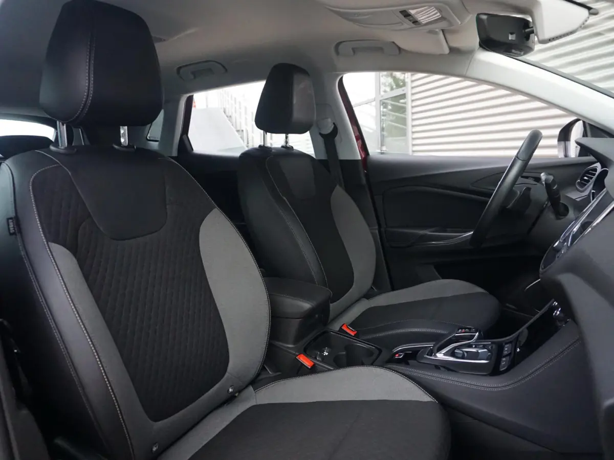 1.6 Turbo Hybrid Business Edition