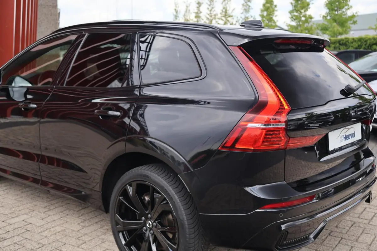 T6 Recharge AWD Black Edition | Stoelverwarming | Parkeercamera | Panoramadak | Pilot Assist | HUD | keyless