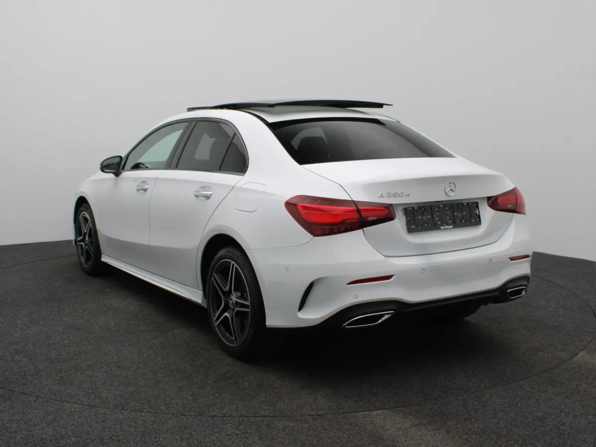 A 250 e AMG Line | Schuif/Kanteldak | Privacy Glass | Sfeerverlichting | Stoelverwarming |