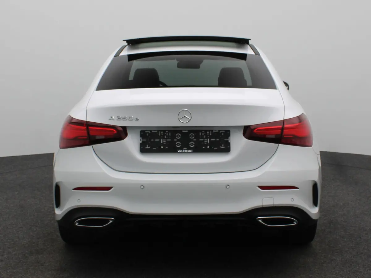 A 250 e AMG Line | Schuif/Kanteldak | Privacy Glass | Sfeerverlichting | Stoelverwarming |