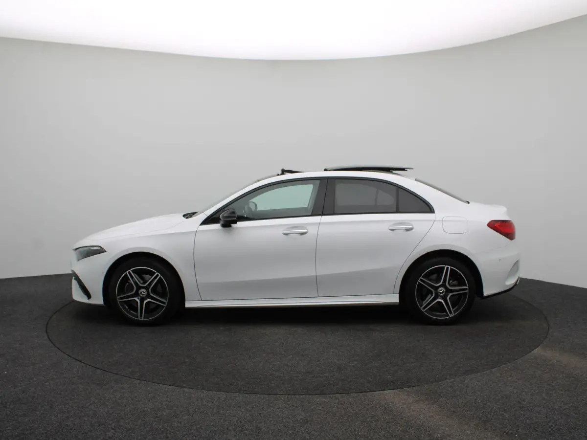 A 250 e AMG Line | Schuif/Kanteldak | Privacy Glass | Sfeerverlichting | Stoelverwarming |