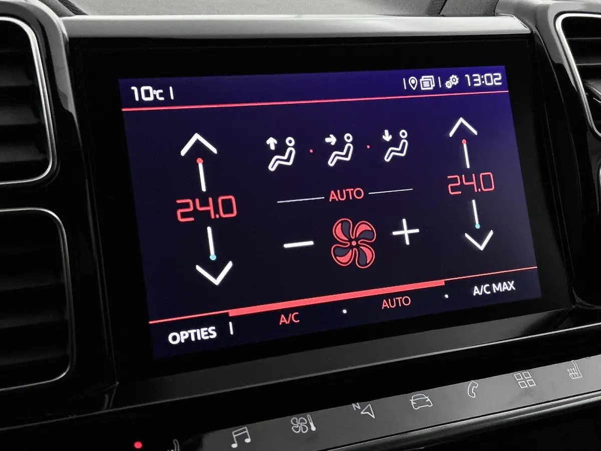 1.2 130pk Business | Navigatie | Camera | 18"LMV | LED | Stoelverwarming | Apple Carplay/Android Auto |