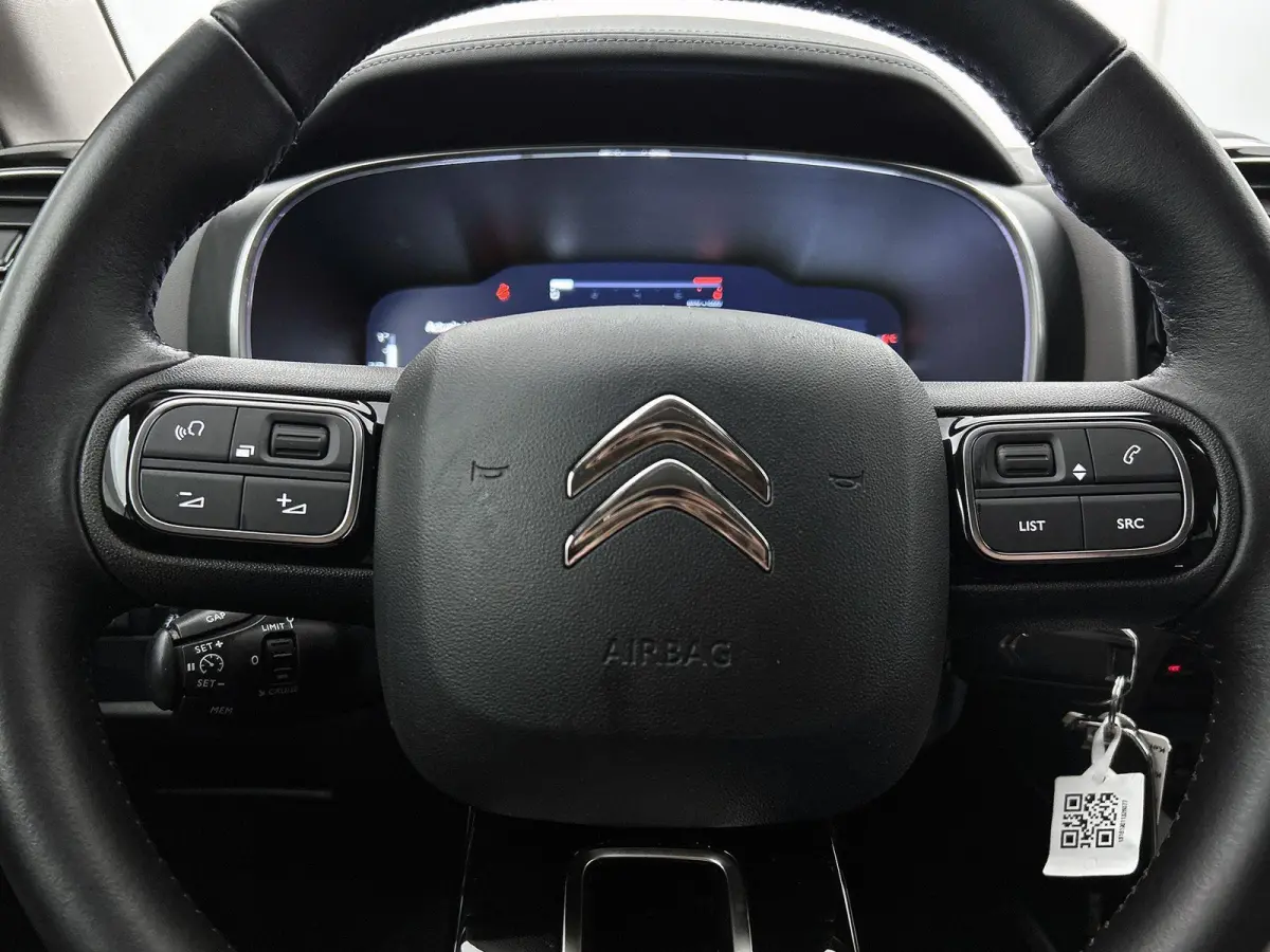 1.2 130pk Business | Navigatie | Camera | 18"LMV | LED | Stoelverwarming | Apple Carplay/Android Auto |