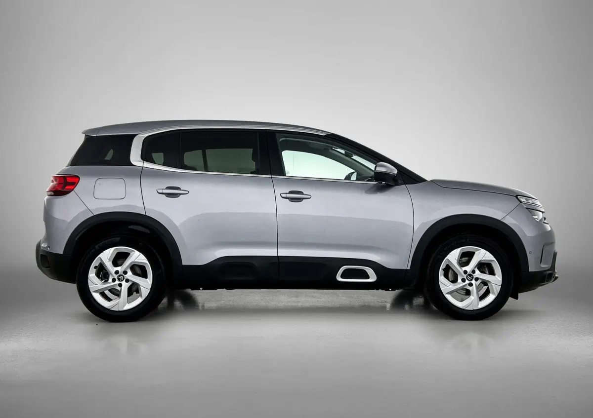 1.2 130pk Business | Navigatie | Camera | 18"LMV | LED | Stoelverwarming | Apple Carplay/Android Auto |