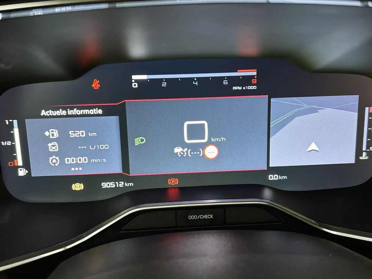 1.2 130pk Business | Navigatie | Camera | 18"LMV | LED | Stoelverwarming | Apple Carplay/Android Auto |