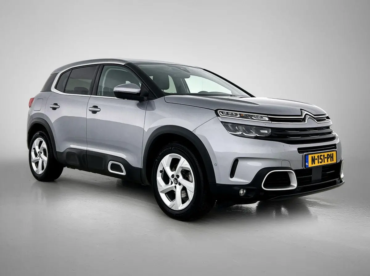 1.2 130pk Business | Navigatie | Camera | 18"LMV | LED | Stoelverwarming | Apple Carplay/Android Auto |
