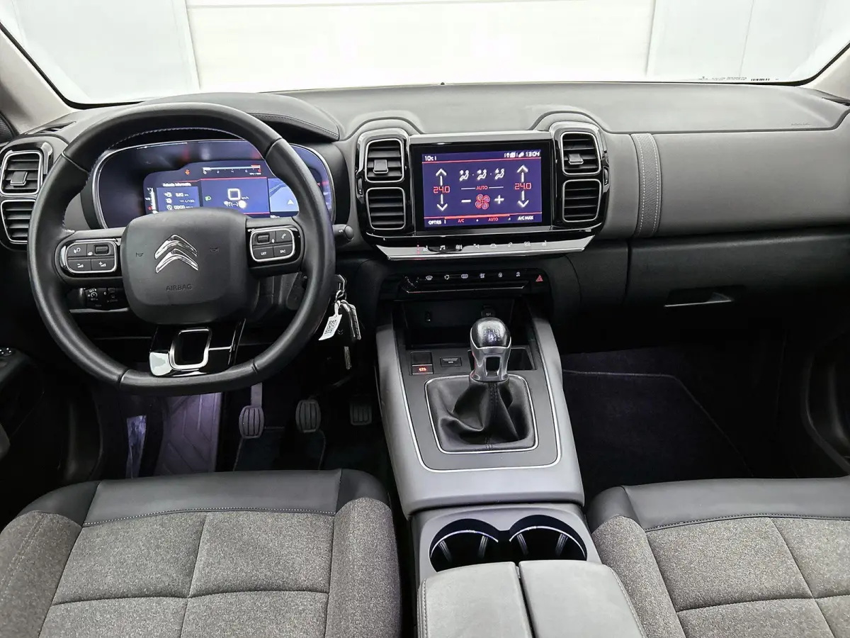 1.2 130pk Business | Navigatie | Camera | 18"LMV | LED | Stoelverwarming | Apple Carplay/Android Auto |