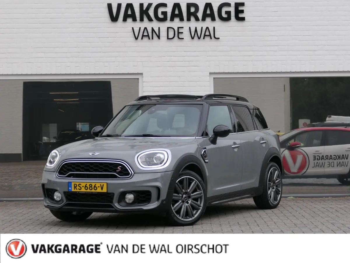 2.0 Cooper S Chili | JCW | Harman/Kardon | Elektrische achterklep | Keyless | Head-up display | Panoramadak | Stoelverwarming | Achteruitrijcamera