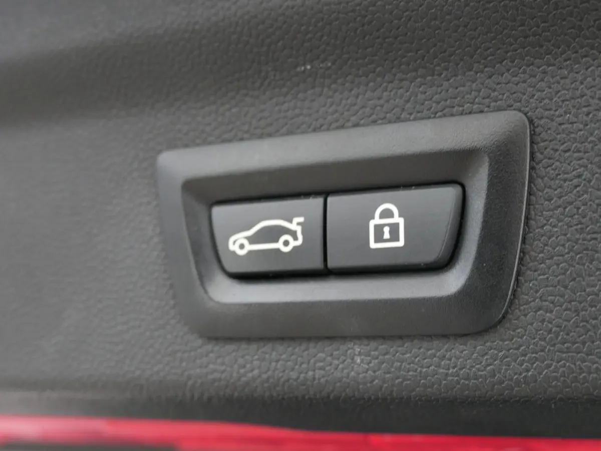 2.0 Cooper S Chili | JCW | Harman/Kardon | Elektrische achterklep | Keyless | Head-up display | Panoramadak | Stoelverwarming | Achteruitrijcamera