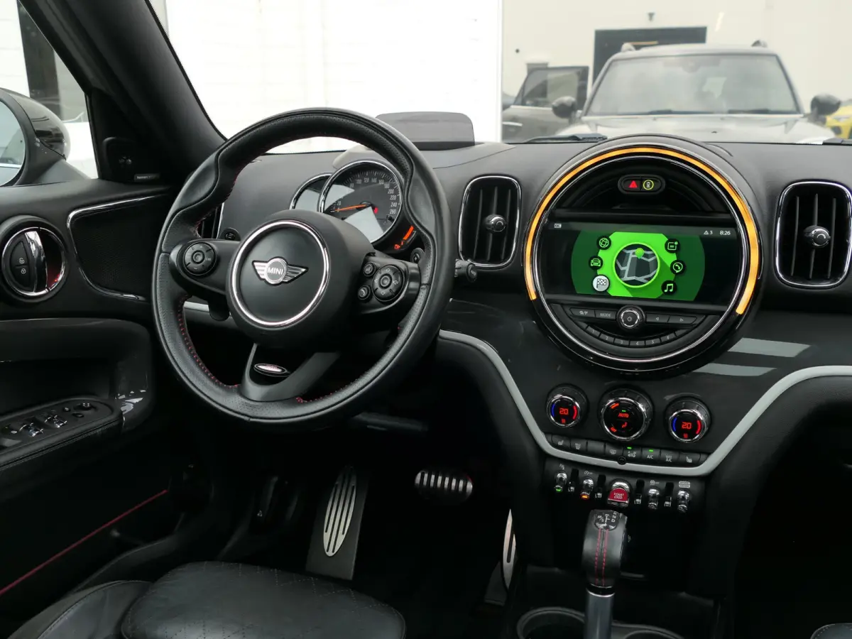 2.0 Cooper S Chili | JCW | Harman/Kardon | Elektrische achterklep | Keyless | Head-up display | Panoramadak | Stoelverwarming | Achteruitrijcamera