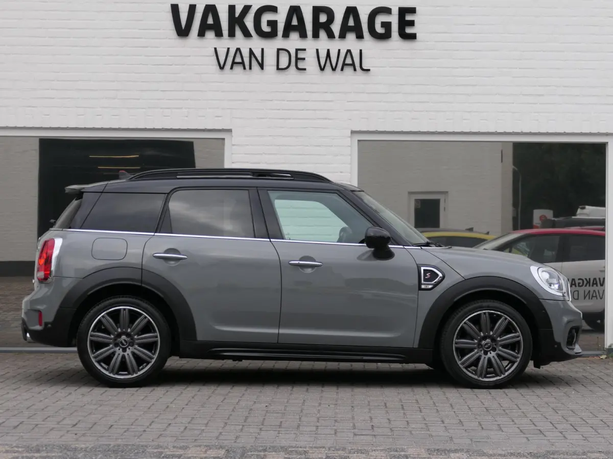 2.0 Cooper S Chili | JCW | Harman/Kardon | Elektrische achterklep | Keyless | Head-up display | Panoramadak | Stoelverwarming | Achteruitrijcamera
