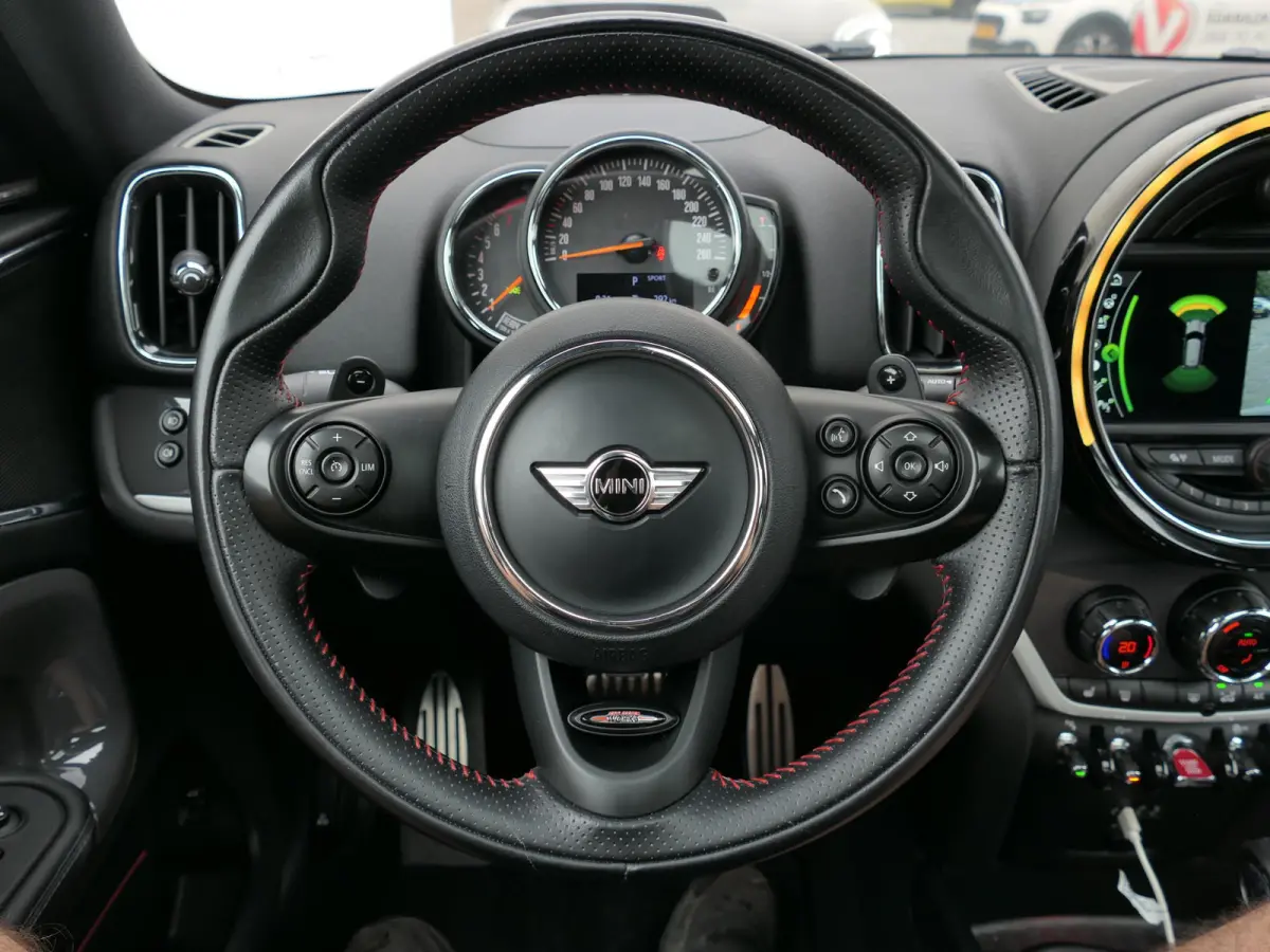 2.0 Cooper S Chili | JCW | Harman/Kardon | Elektrische achterklep | Keyless | Head-up display | Panoramadak | Stoelverwarming | Achteruitrijcamera