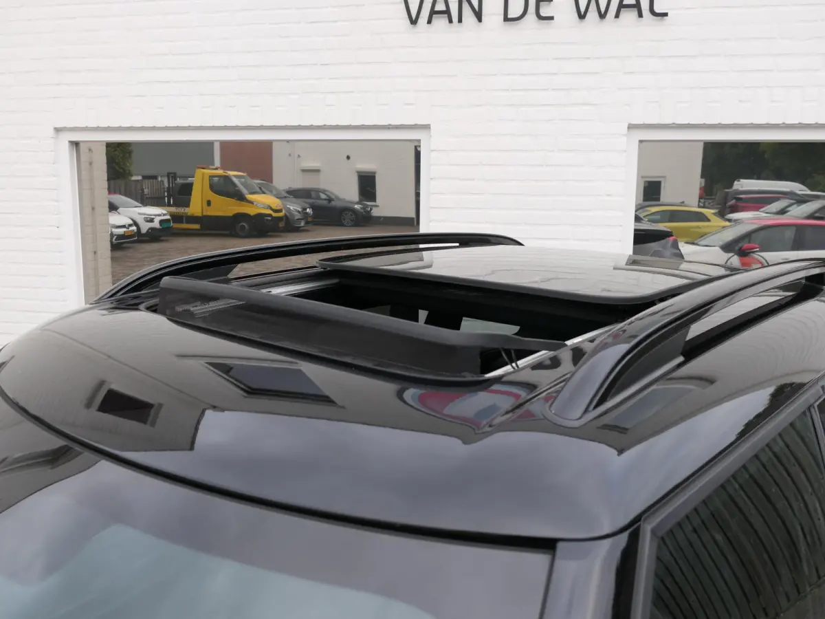 2.0 Cooper S Chili | JCW | Harman/Kardon | Elektrische achterklep | Keyless | Head-up display | Panoramadak | Stoelverwarming | Achteruitrijcamera