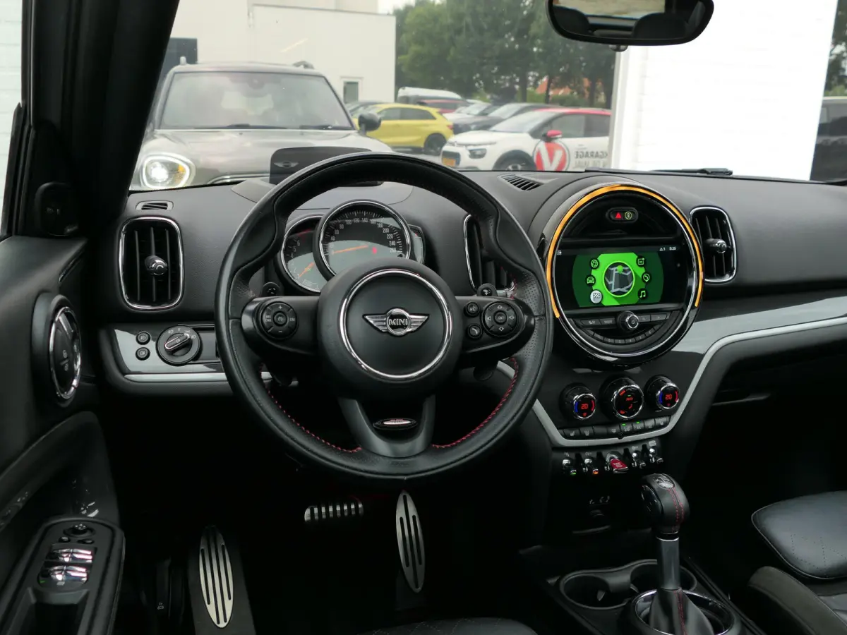 2.0 Cooper S Chili | JCW | Harman/Kardon | Elektrische achterklep | Keyless | Head-up display | Panoramadak | Stoelverwarming | Achteruitrijcamera