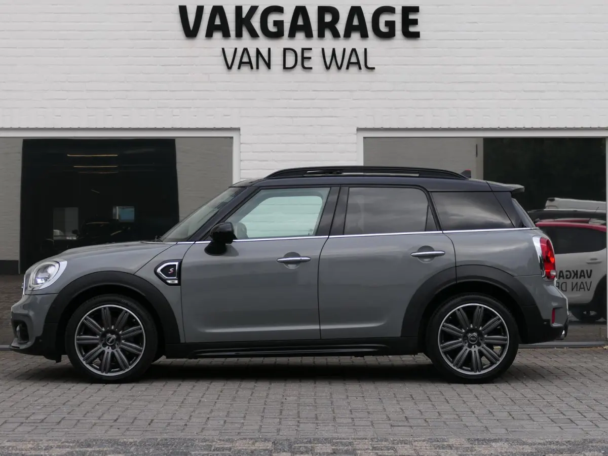 2.0 Cooper S Chili | JCW | Harman/Kardon | Elektrische achterklep | Keyless | Head-up display | Panoramadak | Stoelverwarming | Achteruitrijcamera