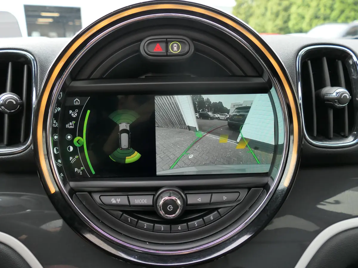 2.0 Cooper S Chili | JCW | Harman/Kardon | Elektrische achterklep | Keyless | Head-up display | Panoramadak | Stoelverwarming | Achteruitrijcamera