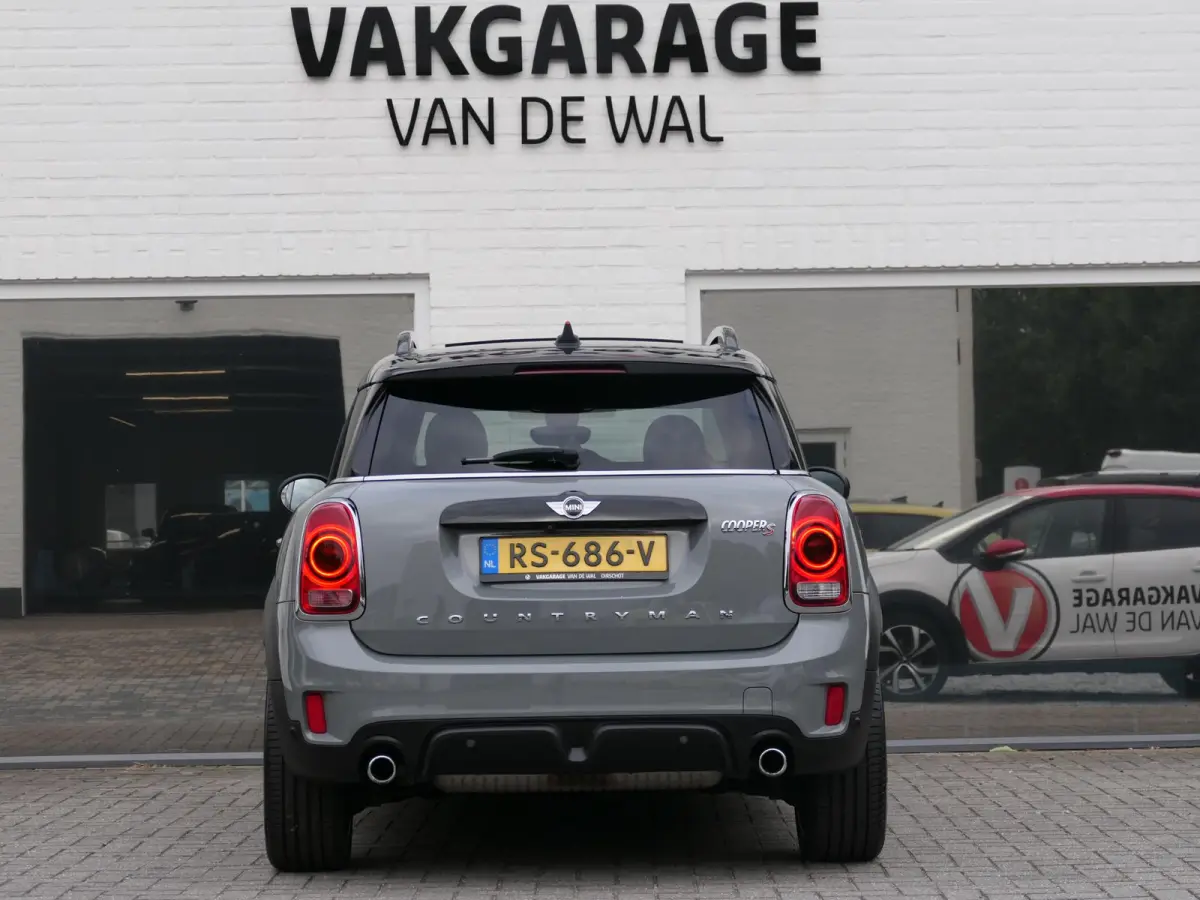 2.0 Cooper S Chili | JCW | Harman/Kardon | Elektrische achterklep | Keyless | Head-up display | Panoramadak | Stoelverwarming | Achteruitrijcamera