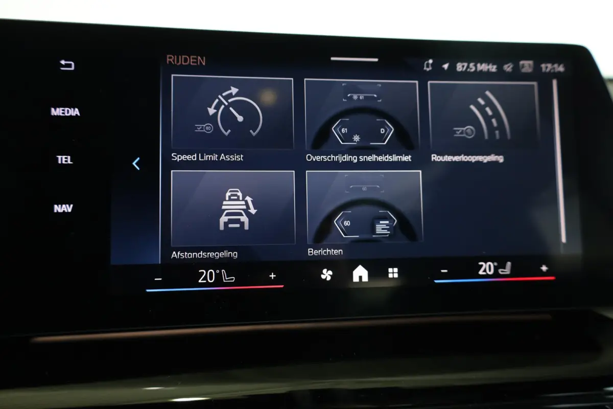 eDrive20 | M Sportpakket Pro | Harman/Kardon | Panoramadak | Trekhaak
