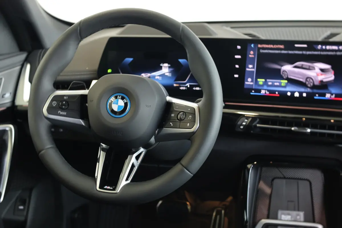 eDrive20 | M Sportpakket Pro | Harman/Kardon | Panoramadak | Trekhaak